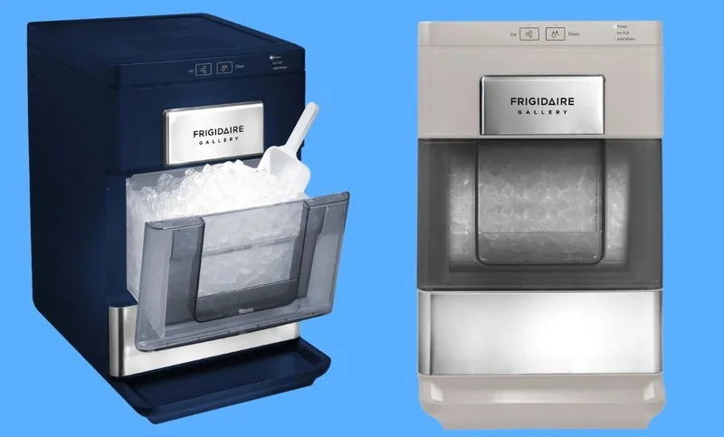 Eco-friendly ice maker producing ice cubes